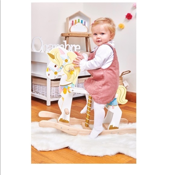 Le toy van rocking unicorn carousel New in Box - Picture 2 of 9